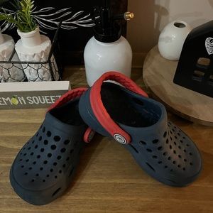 Toddler Size 6 “Crocs style”